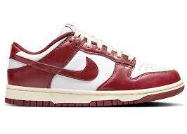 Nike dunk low vintage red